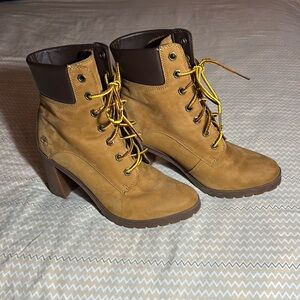 Timberland Women's Tan Leather Heeled Boots